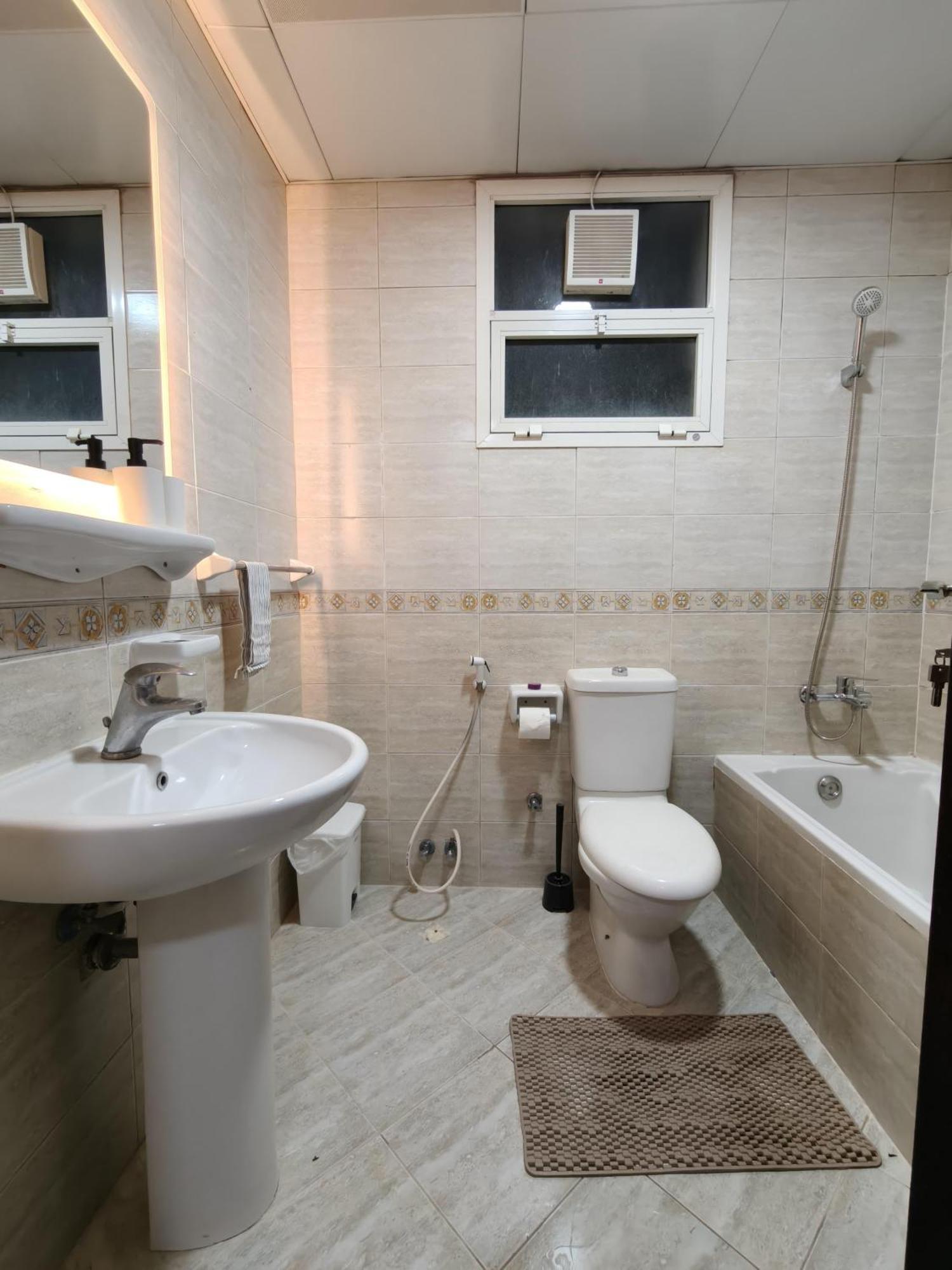 Appartamento Thegrid-homestay Abu Dhabi